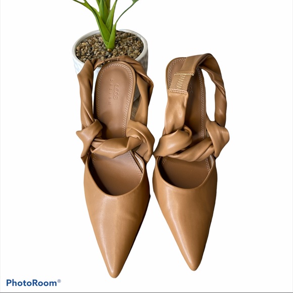 ASOS Shoes - high cream shoes size 5